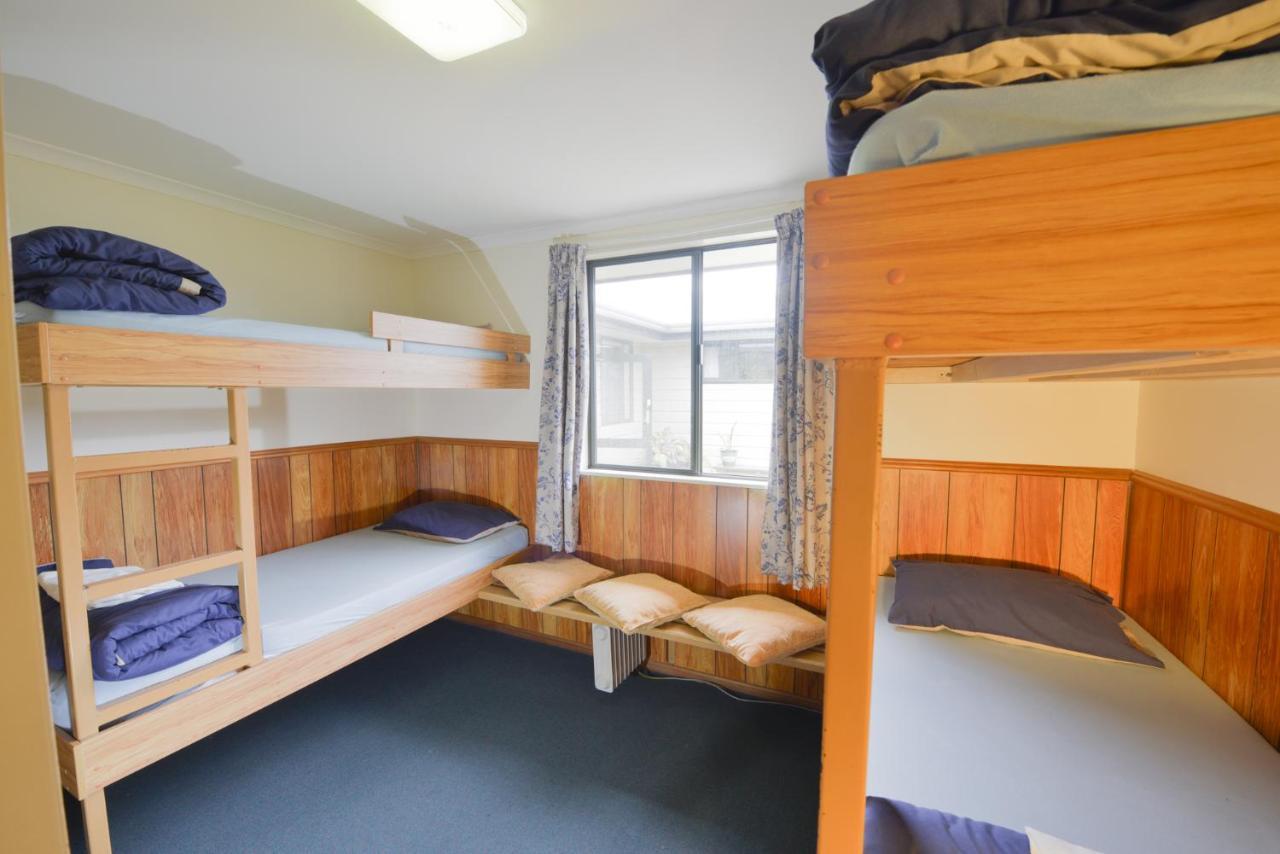 Auberge de jeunesse Wilderness Backpackers à Haast Extérieur photo