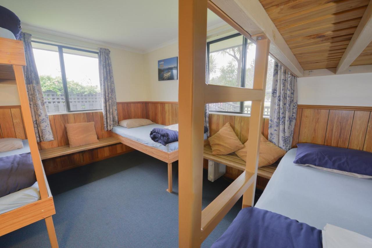 Auberge de jeunesse Wilderness Backpackers à Haast Extérieur photo