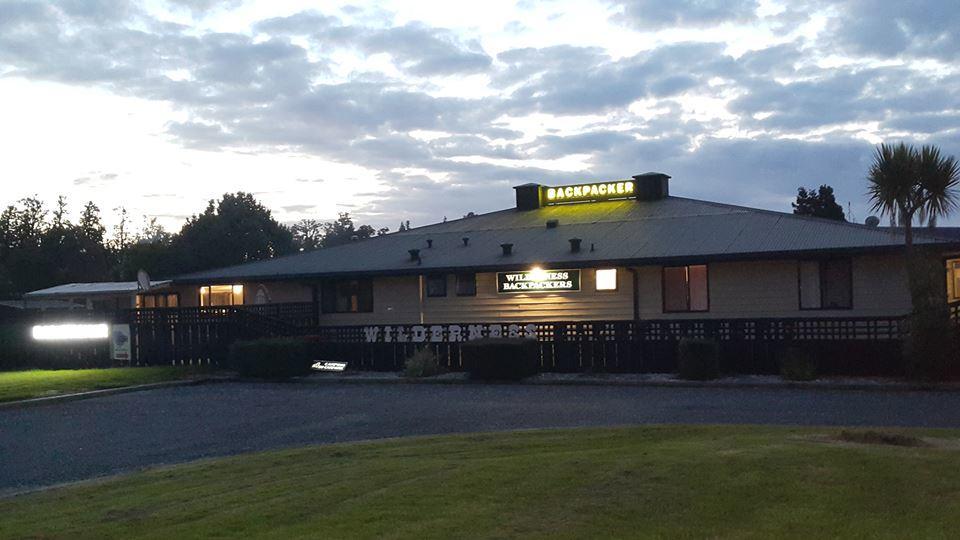 Auberge de jeunesse Wilderness Backpackers à Haast Extérieur photo